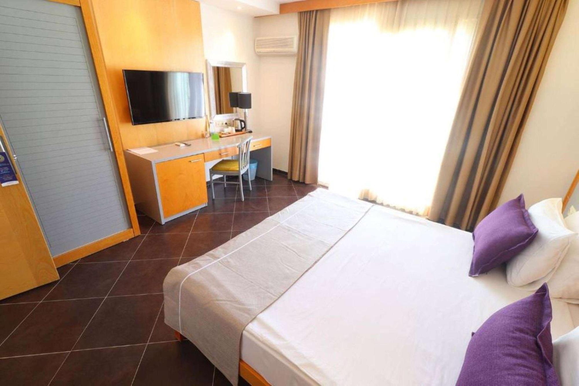 Club Room Sea View