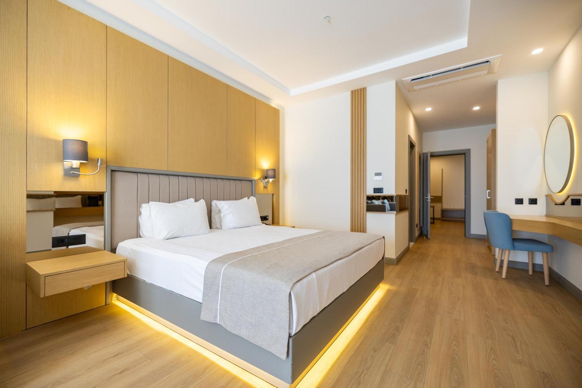 Deluxe Suite Sea View